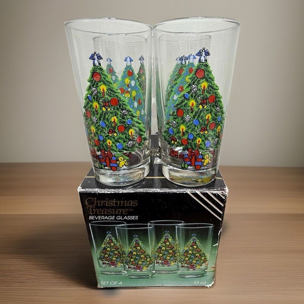 Vintage 1991 Christmas Treasure Set of 4 Drinking Glass Tumblers By Action Ind.
